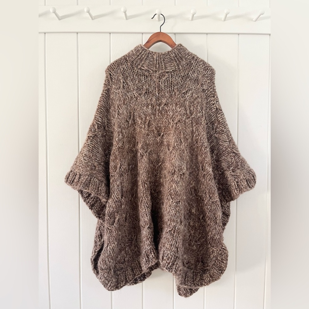 Oversized Cable Knit Poncho Sweater Marled Brown Neutral Lagenlook Scandinavian